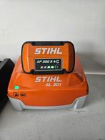 Stihl al301 snellader + 1 stihl ap300 s accu, 1 jaar oud, Tuin en Terras, Ophalen, Zo goed als nieuw