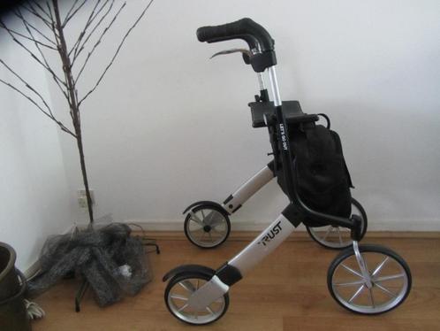 Recente Rollator Trust + extra optie mandje, grote wielen +, Diversen, Rollators, Lichtgewicht, Ophalen of Verzenden