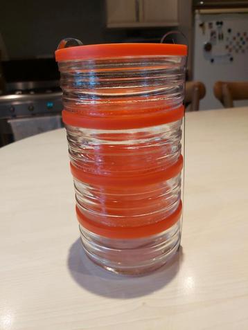 4 kleine kommetjes  beschikbaar voor biedingen