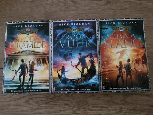 Rick Riordan (Boeken) - De avonturen van de familie Kane (NL, Boeken, Overige Boeken, Zo goed als nieuw, Ophalen of Verzenden