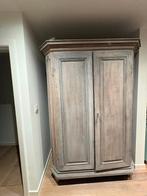 Eiken houten kast, Enlèvement