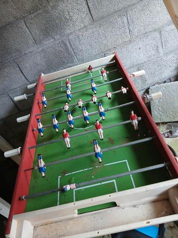 Voetbaltafel  beschikbaar voor biedingen