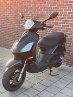 Scooter Piaggio Fly 2 Takt B klasse  Volledig Inorde, Fietsen en Brommers, Scooters | Piaggio, Elektrisch, Fly, 49 cc, Ophalen of Verzenden