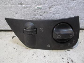 INTERRUPTEUR D'ECLAIRAGE Polo III (6N1) (6n1-941-531-h), Utilisé, Volkswagen