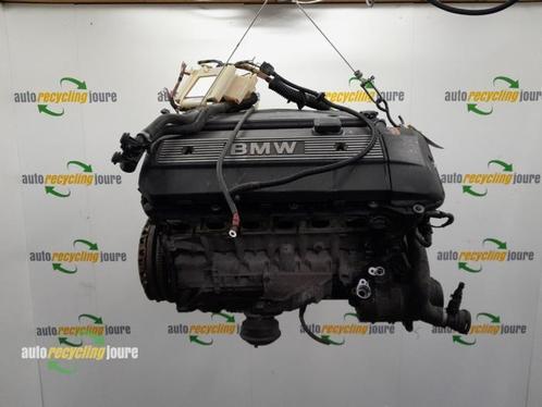 Motor van een BMW 3-Serie, Auto-onderdelen, Motor en Toebehoren, BMW, Gebruikt, 3 maanden garantie
