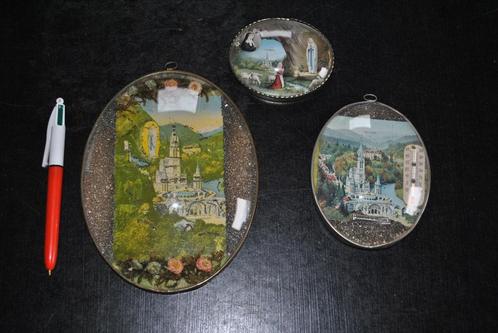 3 cadres médaillon ovale verre bombé  Lourdes pèlerinage, Antiquités & Art, Antiquités | Objets religieux, Enlèvement ou Envoi