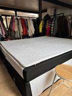 Box spring bed (washable, with topper, without back), Huis en Inrichting, Slaapkamer | Boxsprings, Ophalen, Zo goed als nieuw