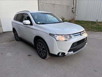 Mitsubishi outlander//2.2tdi//2014//150ch//7 places// auto beschikbaar voor biedingen