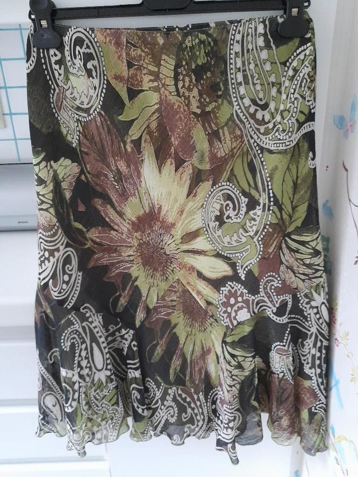 Mooie rok met bijpassend topje, Kleding | Dames, Rokken, Zo goed als nieuw, Maat 38/40 (M), Zwart, Ophalen of Verzenden