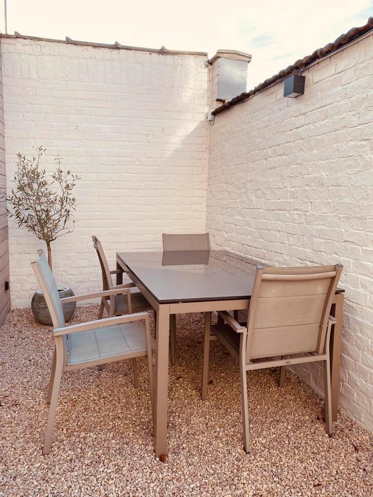 grijze tuinset, Tuin en Terras, Tuinsets en Loungesets, Gebruikt, Tuinset, Aluminium, 4 zitplaatsen, Stoel, Ophalen