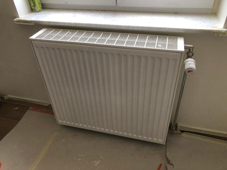 radiator in goede staat type 22 ,als nieuw,1500Watt, Doe-het-zelf en Bouw, Verwarming en Radiatoren, Zo goed als nieuw, Radiator