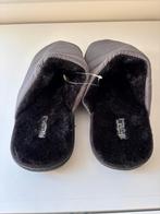 Nieuwe cosy pantoffels maat 43, Zwart, Nieuw, Ophalen of Verzenden, Pantoffels of Sloffen
