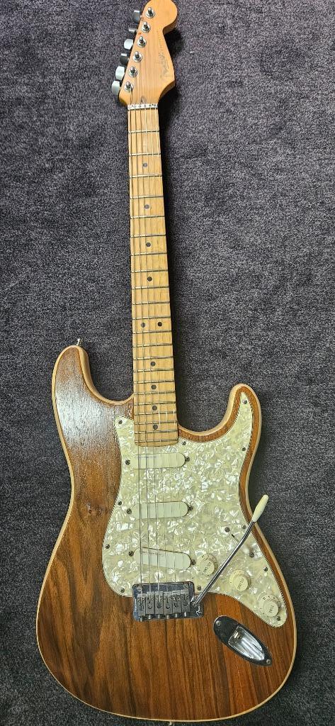 Fender Stratocaster USA PLUS 1995, Muziek en Instrumenten, Snaarinstrumenten | Gitaren | Elektrisch, Gebruikt, Fender, Ophalen