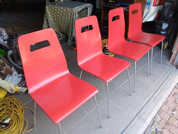 Stoelen  beschikbaar voor biedingen