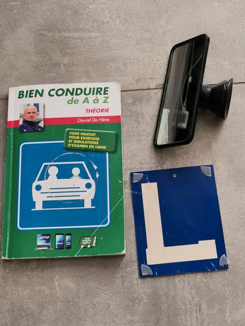 livre Bien conduire de A à Z + L + rétroviseur, Boeken, Auto's | Boeken, Gelezen, Ophalen of Verzenden