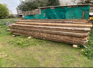 Houten balken ( badings ) beschikbaar voor biedingen