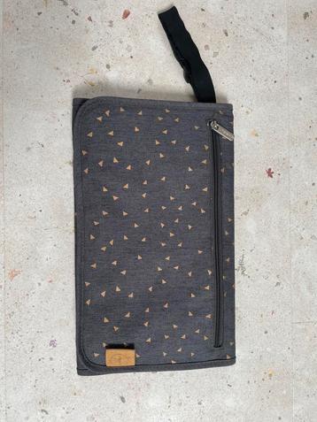 Verzorgingsmatje Lässig beschikbaar voor biedingen