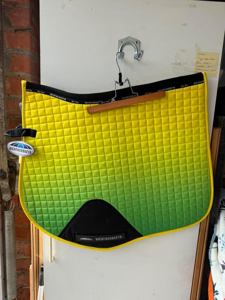 Verschillende paardendekjes / plusieurs tapis de selles, Dieren en Toebehoren, Paarden en Pony's | Dekens en Dekjes, Nieuw, Dekje