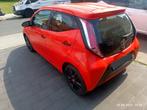 Toyota AYGO 1.0i benzine PLAY gps camera, Auto's, Toyota, Euro 6, Handgeschakeld, Particulier, Aygo