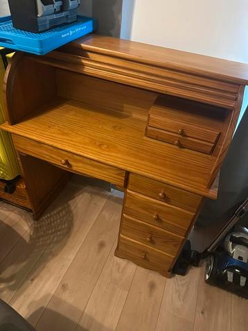 Secretaire te koop kan op slot beschikbaar voor biedingen