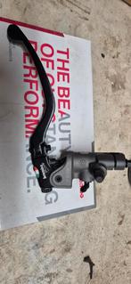 Mettre cylindres brembo moto pr 19, Enlèvement