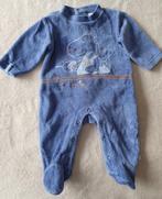 Pyjama grenouillère en velours bleu T54 (1 mois) - Noukie’s, Noukie’s, Jongetje of Meisje, Zo goed als nieuw, Nacht- of Onderkleding