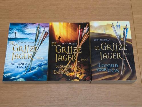 John Flanagan - De dragers van het Eikenblad, Boeken, Kinderboeken | Jeugd | 10 tot 12 jaar, Gelezen, Ophalen of Verzenden