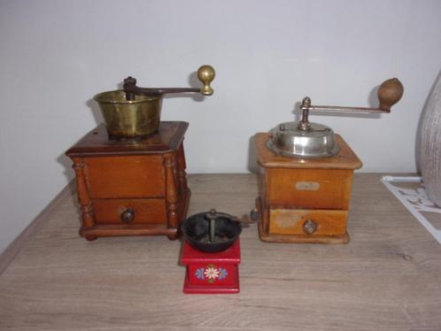 2 oude vintage koffiemolens, Antiek en Kunst, Antiek | Keukengerei, Ophalen of Verzenden