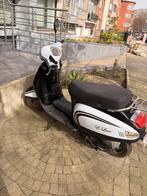 Scooter venesi class B, Ophalen, Zo goed als nieuw