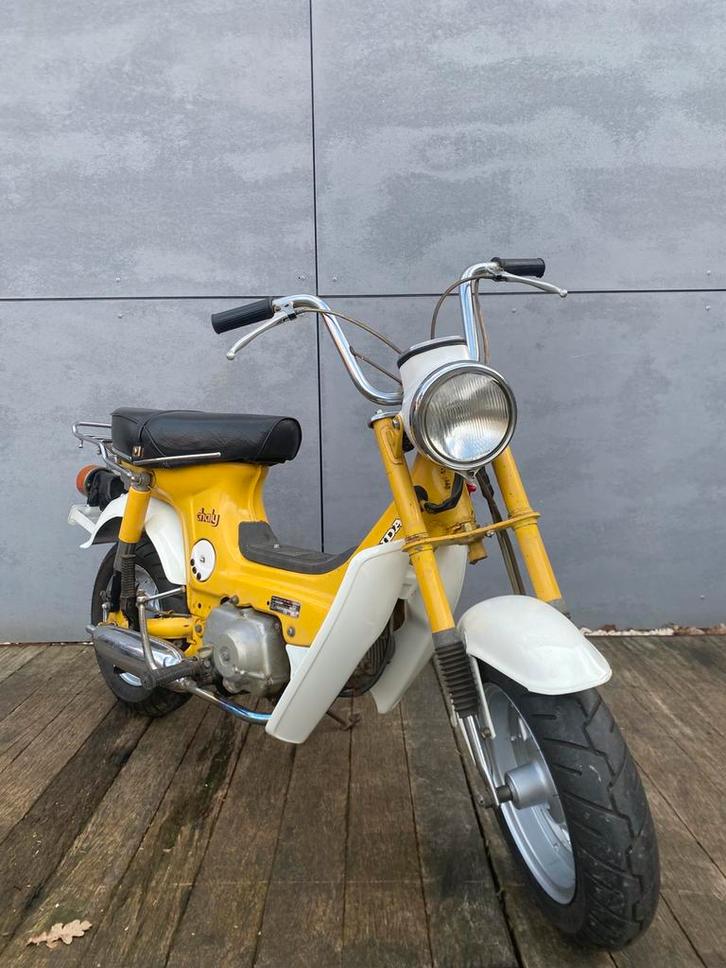 Honda Chaly CF50, Fietsen en Brommers, Brommers | Honda, Zo goed als nieuw, Overige modellen, Ophalen