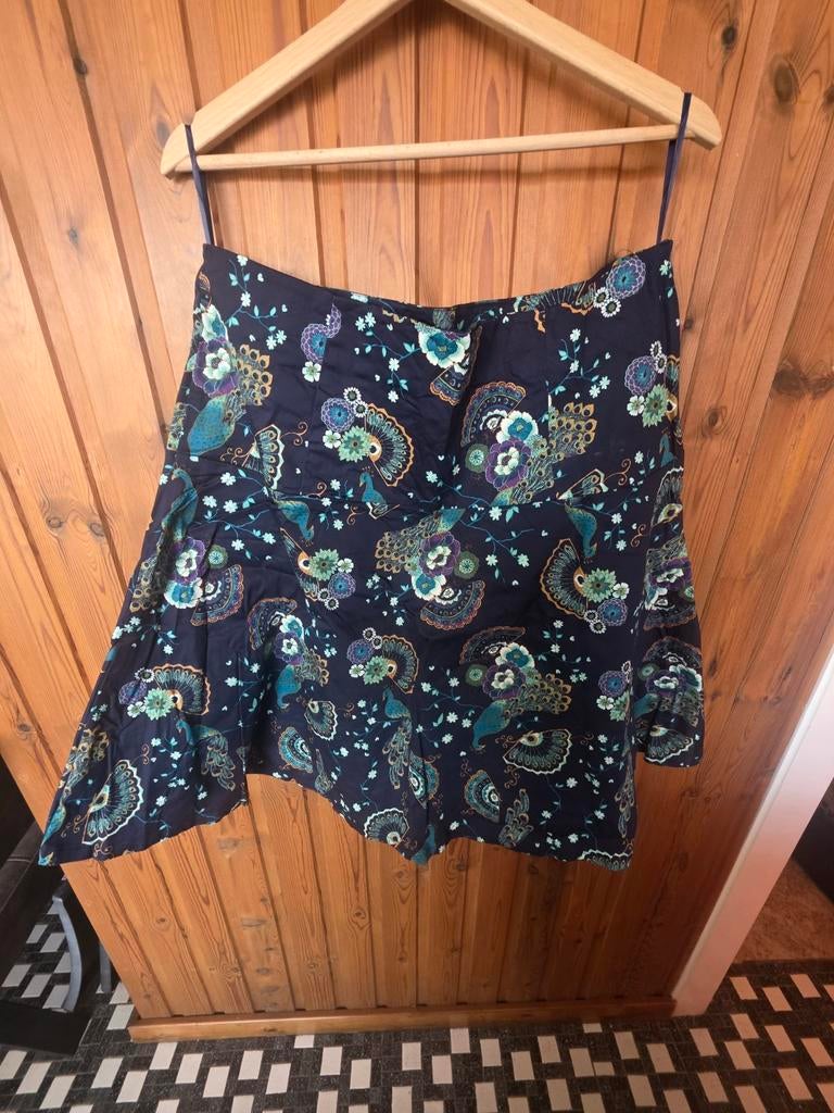 Jupe banned, Banned, Enlèvement, Comme neuf