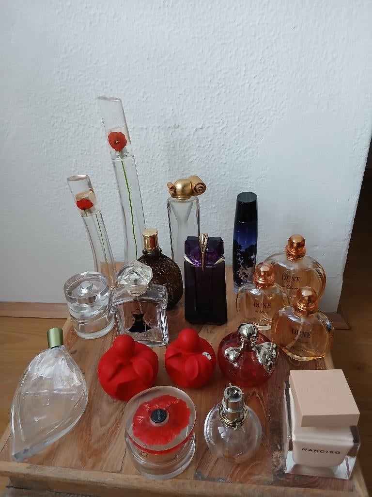 Verzameling van lege flessen, Ophalen of Verzenden, Gebruikt, Parfumfles