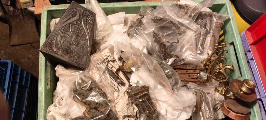 accessoires pour vieux meubles et plus encore, Enlèvement