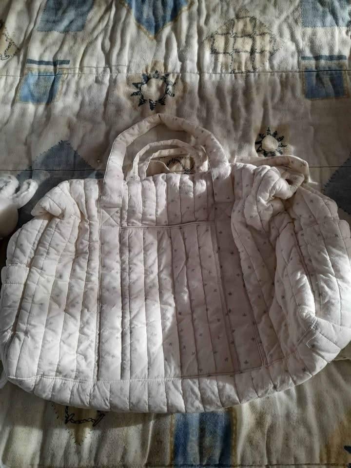 Sac de transport nécessaire bébé + support pour langer., Enfants & Bébés, Enlèvement, Comme neuf, Sac d'épaule