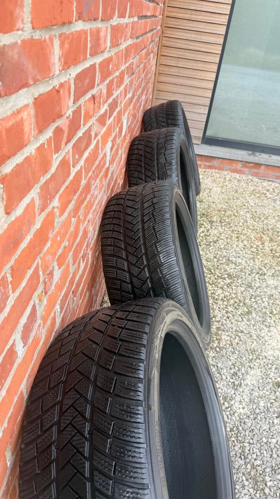 Vredestein set 4 banden - 225 40 18 - zgan 2x 6mm 2x 7mm, Ophalen, Zo goed als nieuw