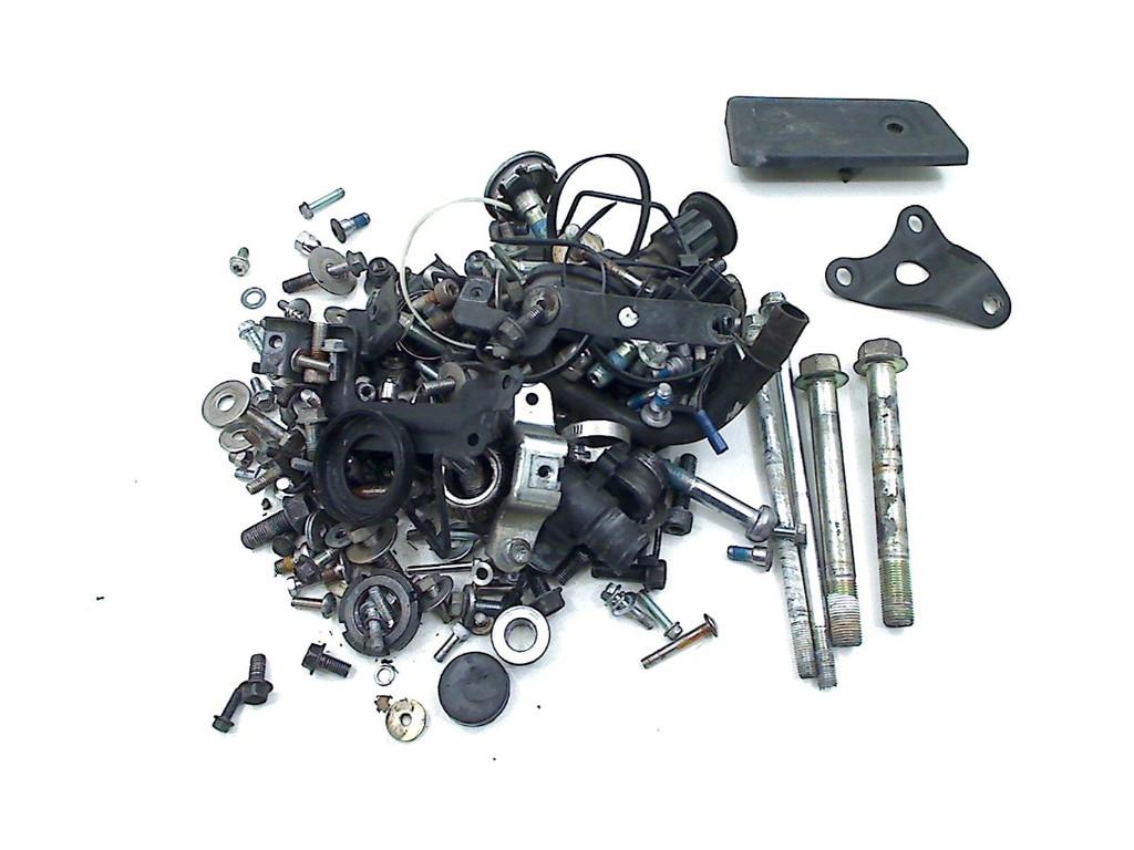 BOULON Suzuki M 1800 Intruder (M1800) (01-1970/-), Motos, Dhr. S. di Majo, Utilisé, Info@cama-motorparts.nl, P.J. Troelstraweg 8 8
3144 CX  MAASSLUIS, NL