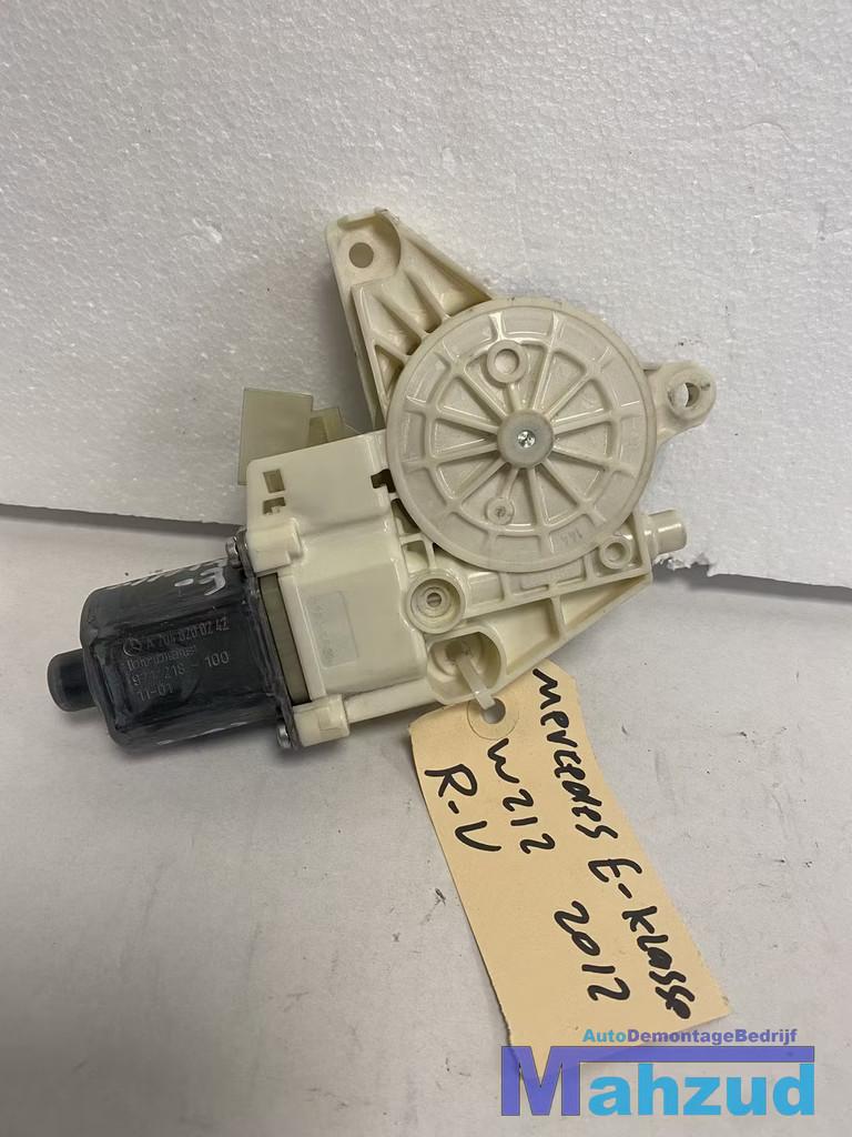 MERCEDES W212 E KLASSE Rechts voor raammotor A2048200242, Autos : Pièces & Accessoires, Mercedes-Benz AG, Mercedes-Benz, Utilisé