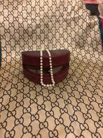 klassieke parelketting met een 14-karaat witgouden sluiting., Ophalen, Zo goed als nieuw