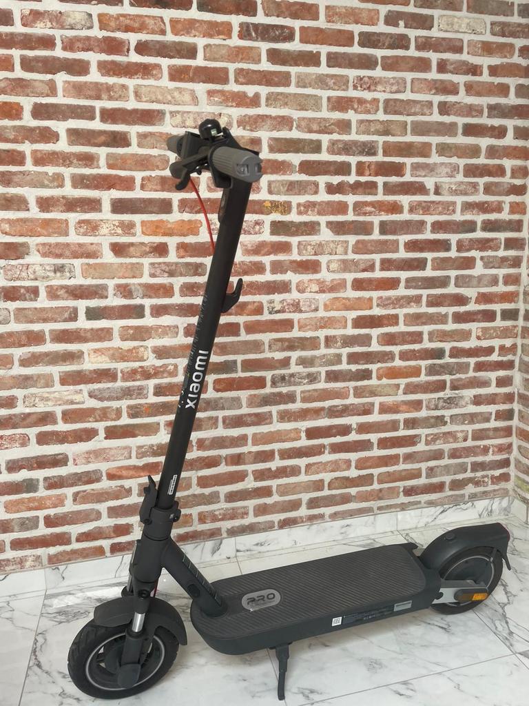 Xiaomi Pro 2, Fietsen en Brommers, Ophalen of Verzenden, Zo goed als nieuw, Elektrische step (E-scooter)