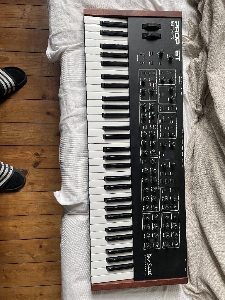 prophet rev2 - 8 voices  te koop / A VENDRE, Met koffer of flightcase, Ophalen, Overige merken, 61 toetsen