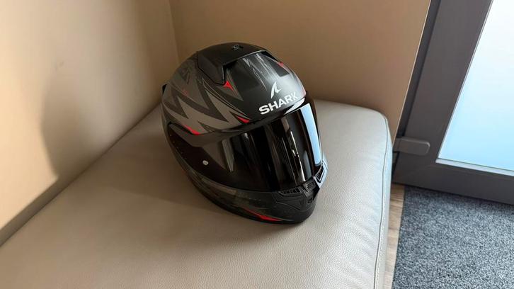 SHARK D-Skwal 3 helm. Nieuwstaat met getint vizier. Maat: M, Motoren, Kleding | Motorhelmen, Integraalhelm, M, Shark, Nieuw zonder kaartje