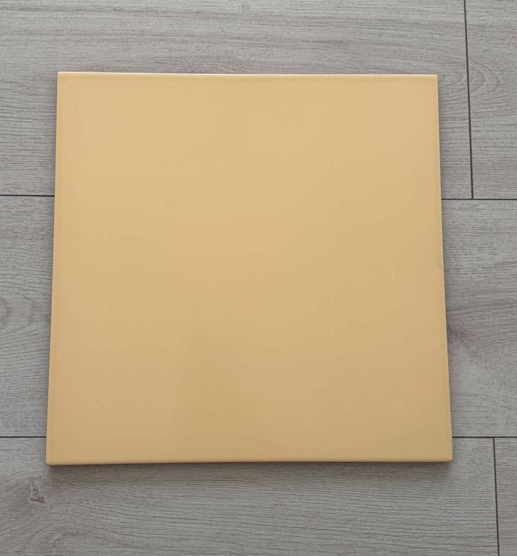 Keramische vloertegels 31,6  31,6 cm – 24 dozen (24 m²), Huis en Inrichting, Woonaccessoires | Spiegels, Zo goed als nieuw, Ophalen