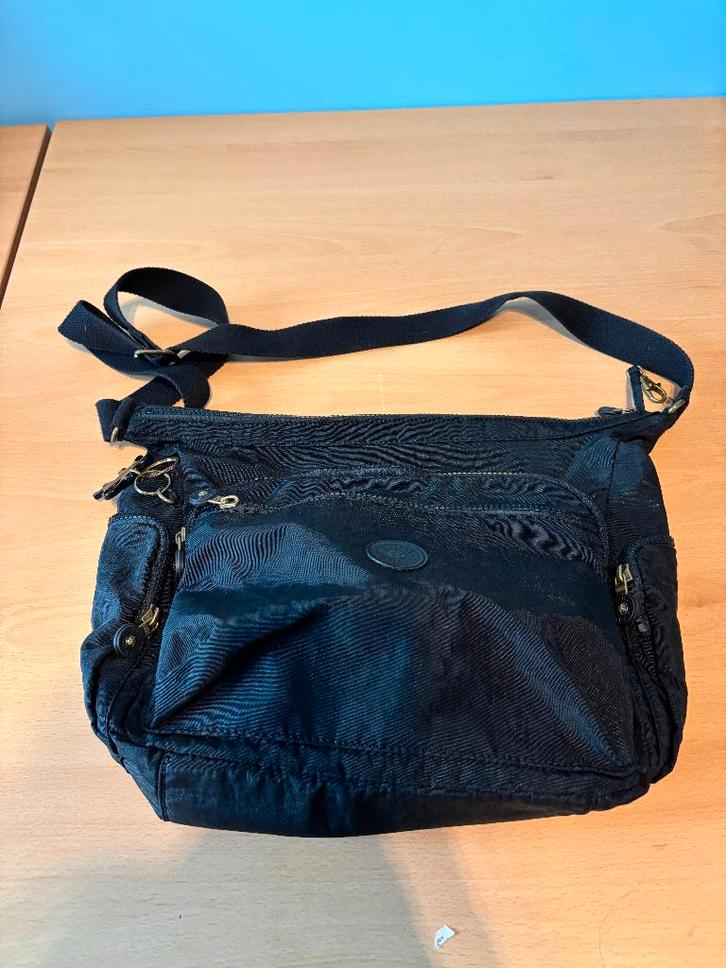 Ruime zwarte tas Kipling, Bijoux, Sacs & Beauté, Sacs | Sacs Femme, Comme neuf, Sac à main, Noir, Enlèvement ou Envoi