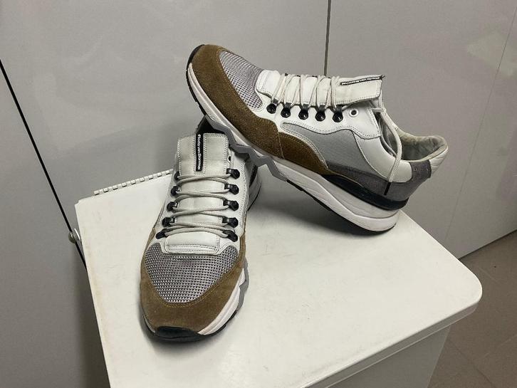 Zeer mooie Floris van Bommel maat 43 !, Kleding | Heren, Schoenen, Zo goed als nieuw, Sneakers, Ophalen