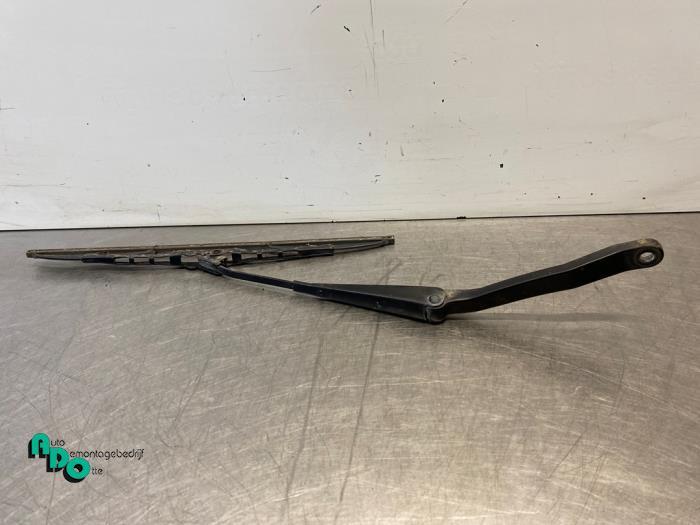 Ruitenwisserarm achter van een Nissan Terrano (Terrano II 93, Auto-onderdelen, Ruiten en Toebehoren, Nissan, Gebruikt, 3 maanden garantie