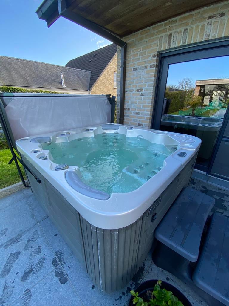 Jacuzzi, Jardin & Terrasse, Bains à remous et Spas, Comme neuf, Enlèvement