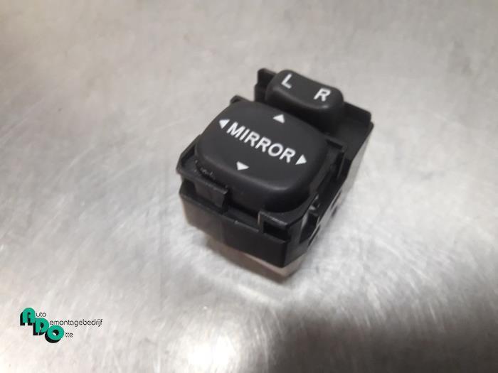 Spiegel Schakelaar van een Toyota Corolla (Corolla 02-), Auto-onderdelen, Dashboard en Schakelaars, Toyota, Gebruikt, 3 maanden garantie