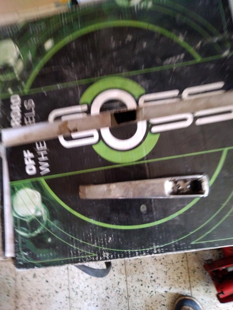 Poignée de porte latérale Mercedes 608, Autos : Pièces & Accessoires, Pièces camion, Enlèvement ou Envoi