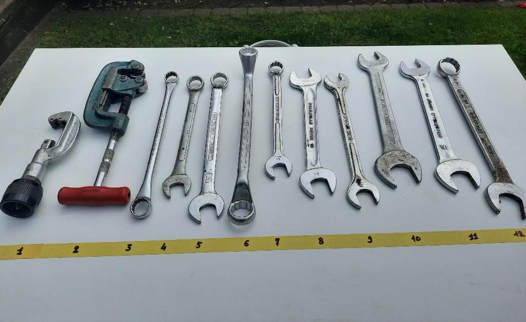 Moersleutels + buissnijders, Enlèvement, Utilisé