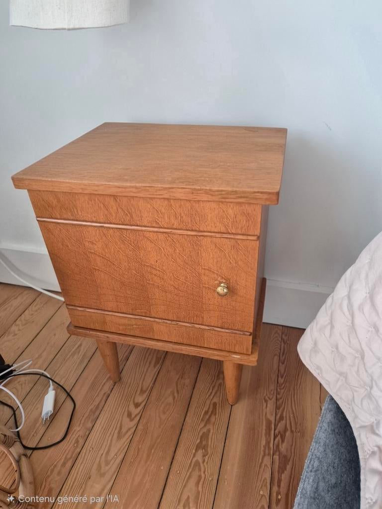 VINTAGE TABLE DE NUIT ANNEE 50, Maison & Meubles, Enlèvement, Bois